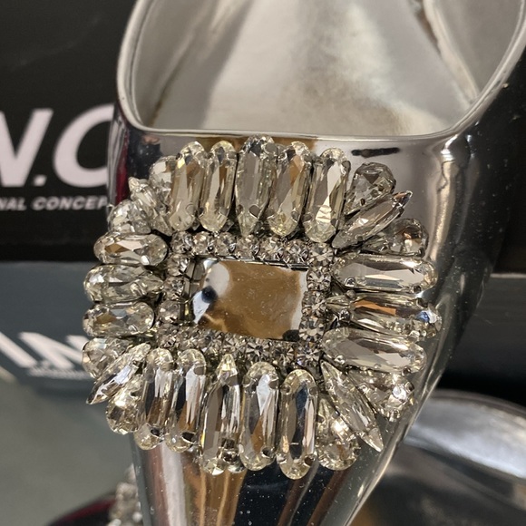 I.N.C Metallic Silver Flat Shoe Size 7 - Picture 5 of 6